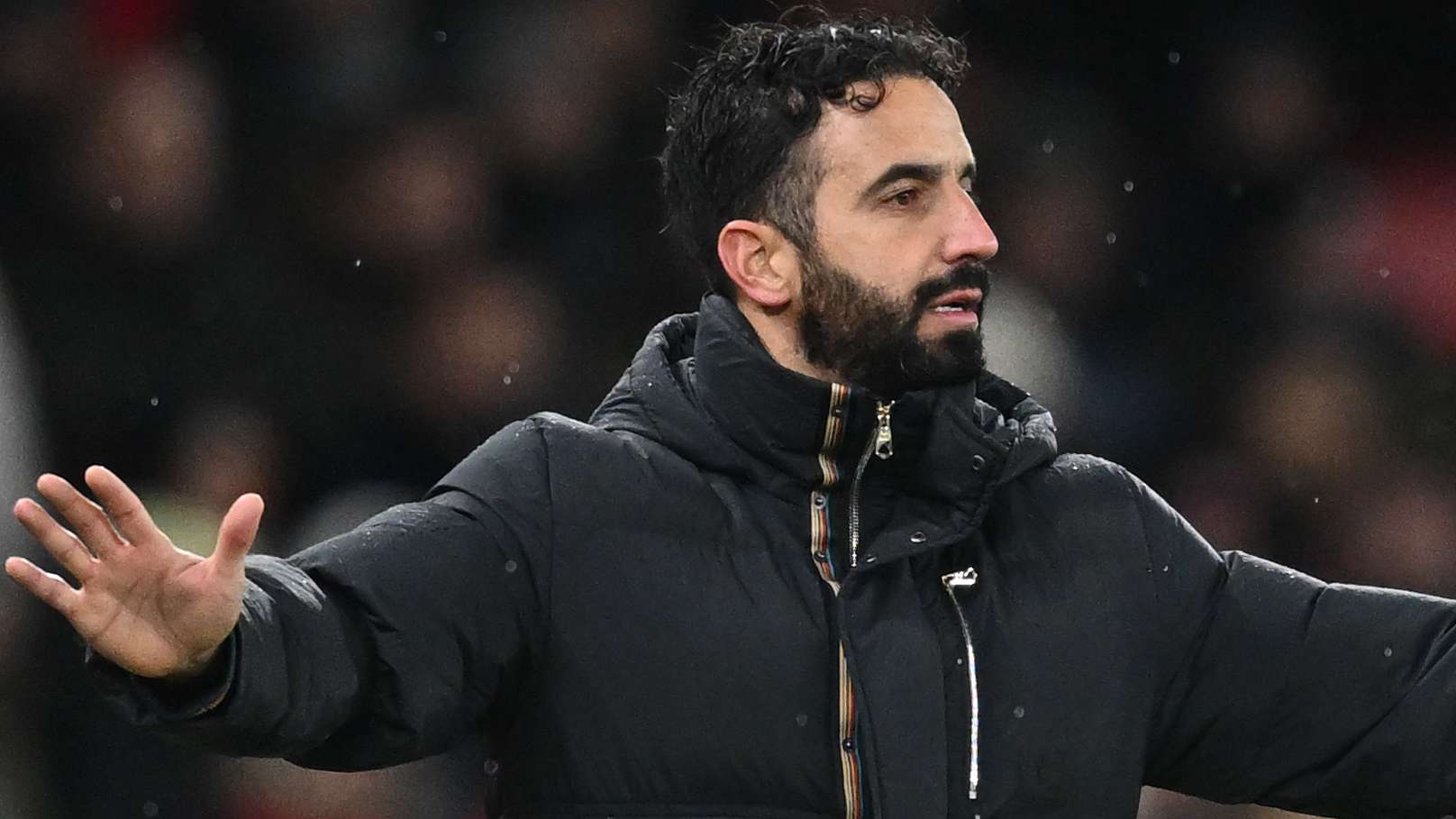 首场比赛为 首场比赛为